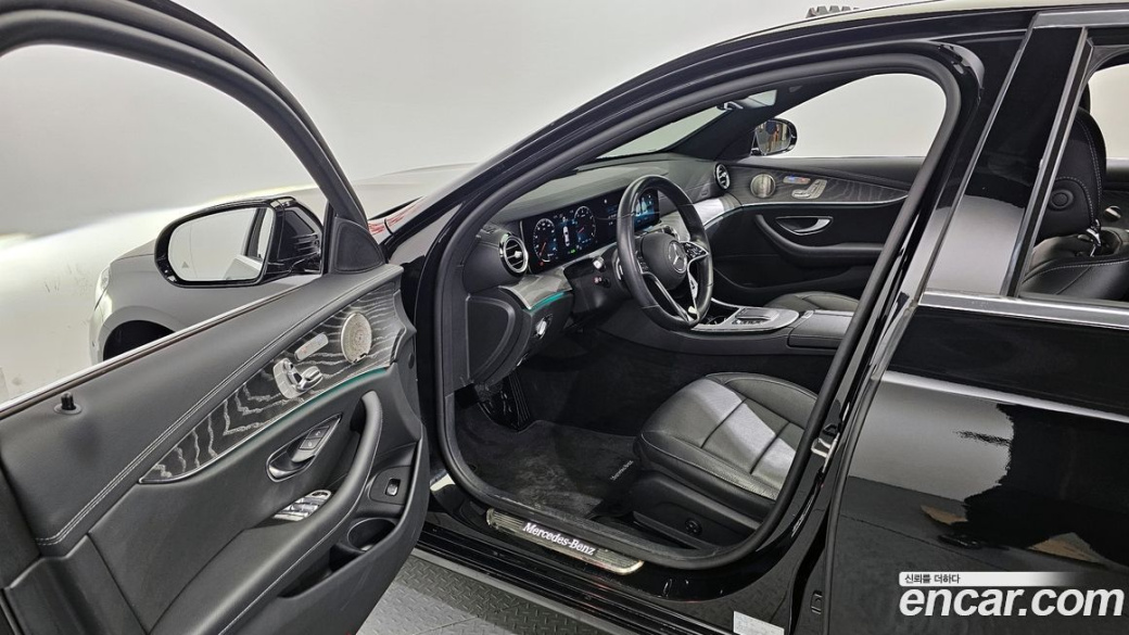 Mercedes-Benz E-Class E350 4MATIC Avantgarde, 2022