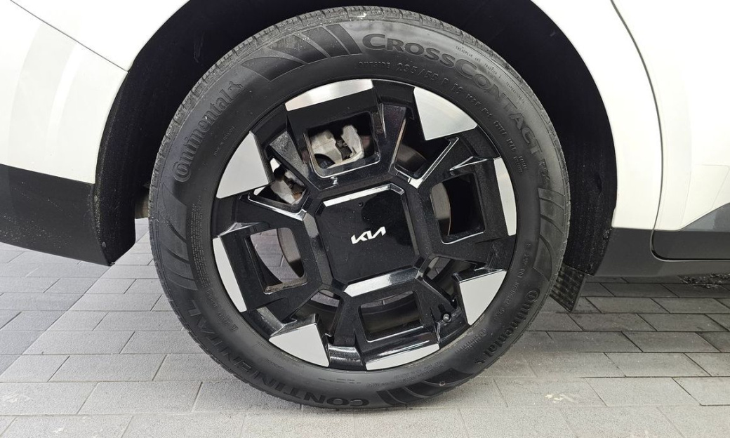 Kia Carnival 7-Seater Signature, 2024