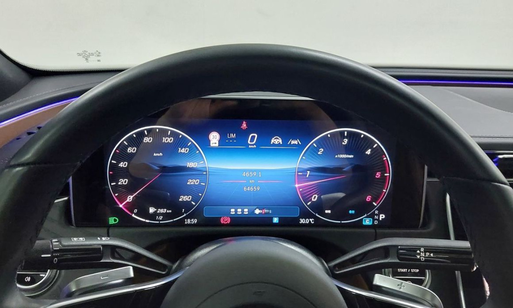 Mercedes-Benz E-Class E220d 4MATIC Exclusive, 2024