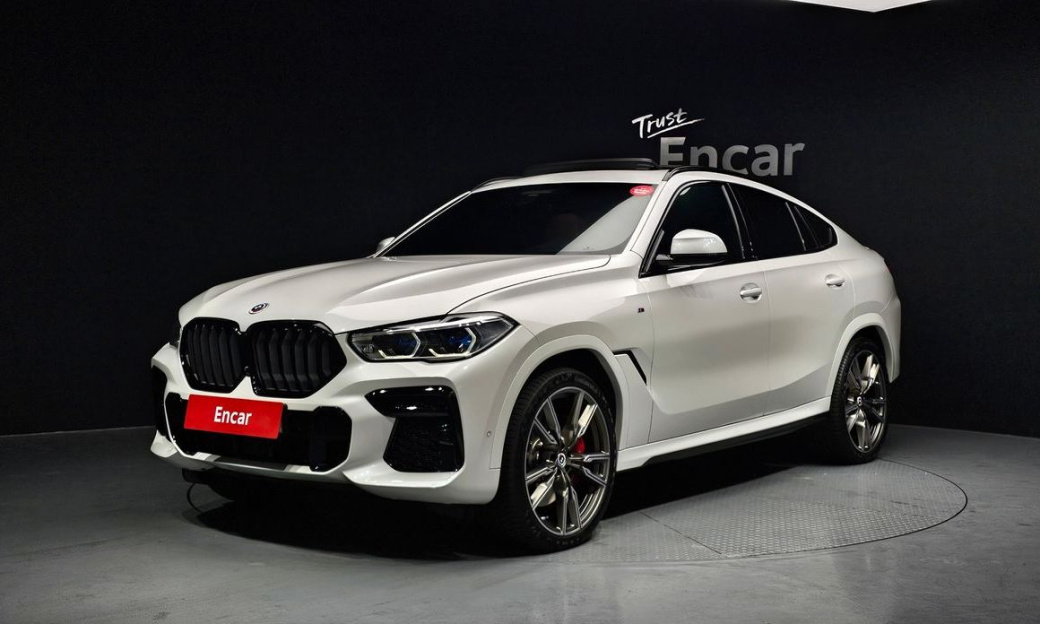 BMW X6 M50i, 2023