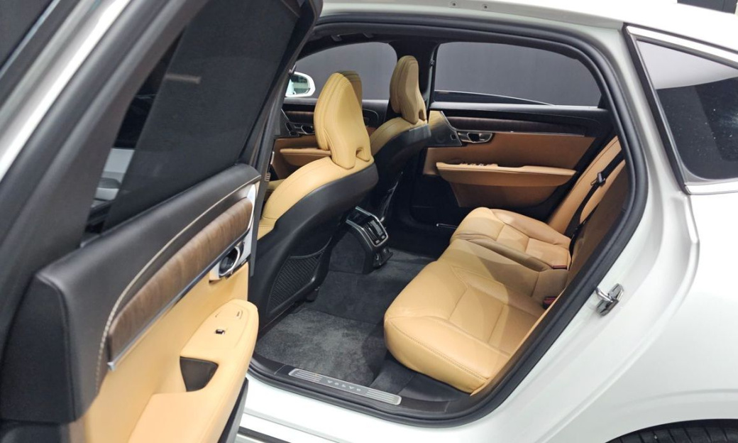 Volvo S90 B6 AWD Inscription, 2022