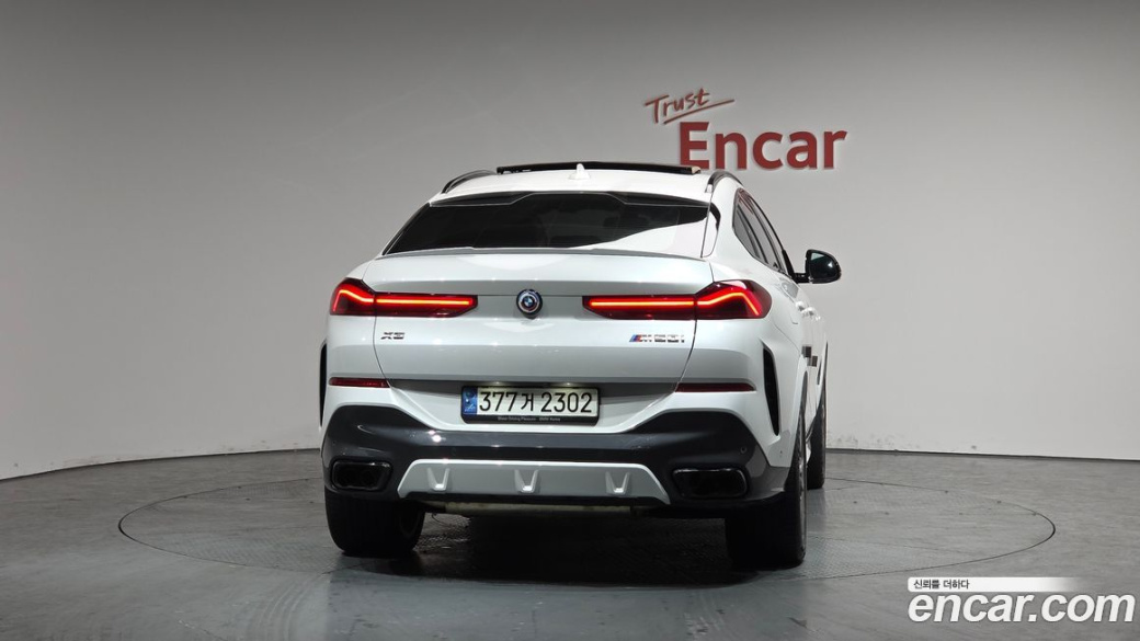 BMW X6 M50i, 2023