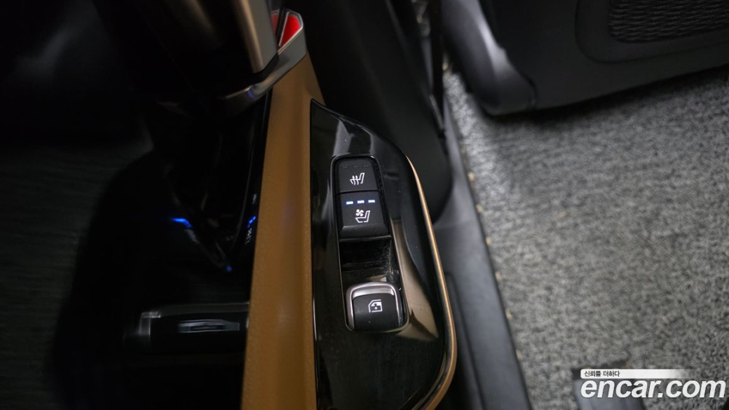Kia Carnival 9-Seater Signature, 2023