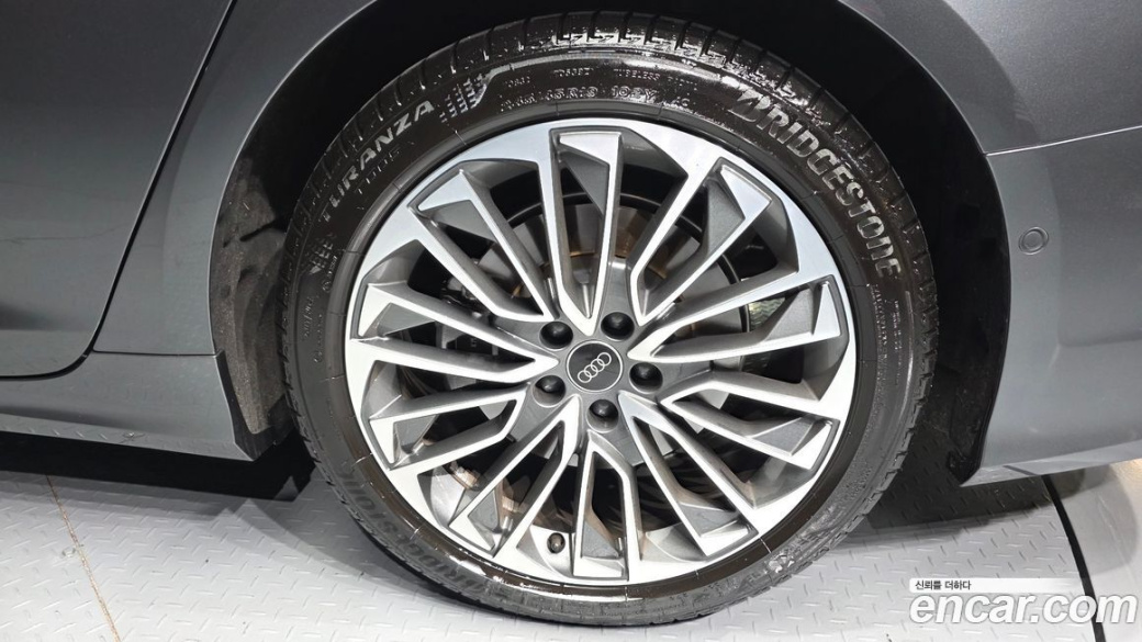 Audi A6 45 TFSI Quattro Premium, 2025