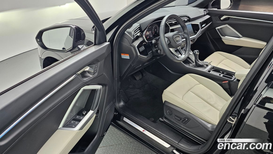 Audi Q3 40 TFSI Quattro Premium, 2025