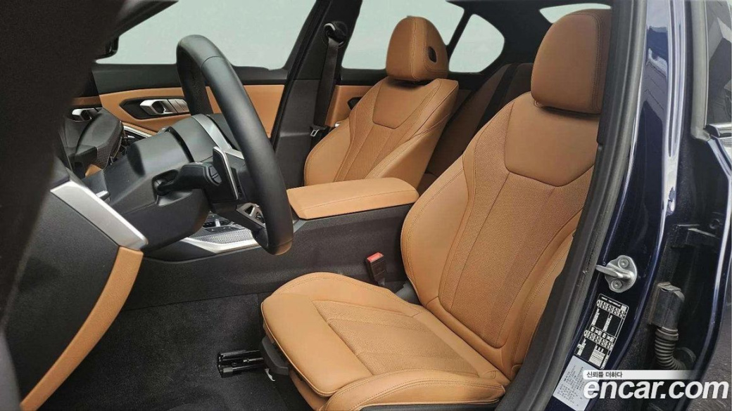 BMW 3-Series 320i M Sport, 2025