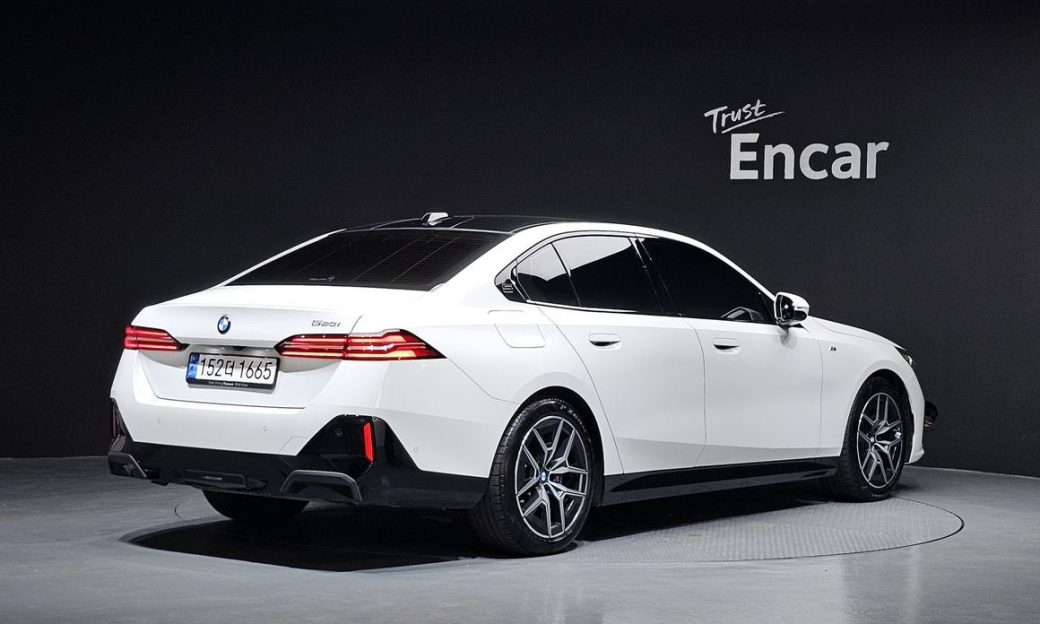 BMW 5-Series 520i M Sport, 2024
