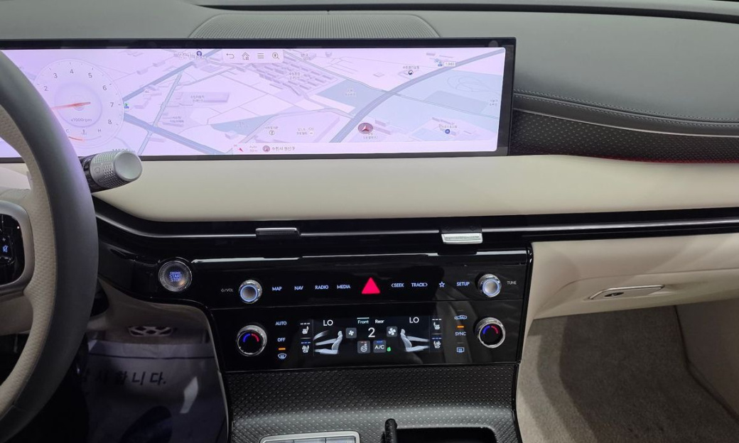 Genesis G80 Gasoline 2.5 Turbo AWD, 2025