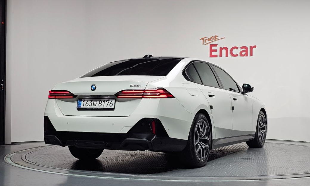 BMW 5-Series 520i M Sport, 2024