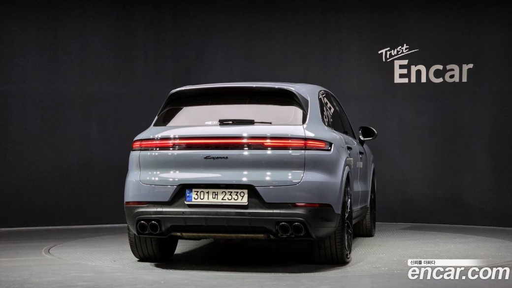 Porsche Cayenne 3.0, 2024