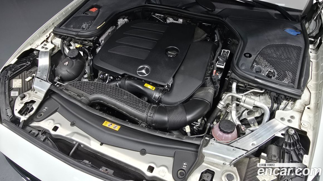 Mercedes-Benz E-Class E350 4MATIC AMG Line, 2022