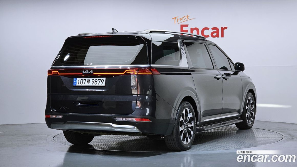 Kia Carnival 9-Seater Signature, 2023