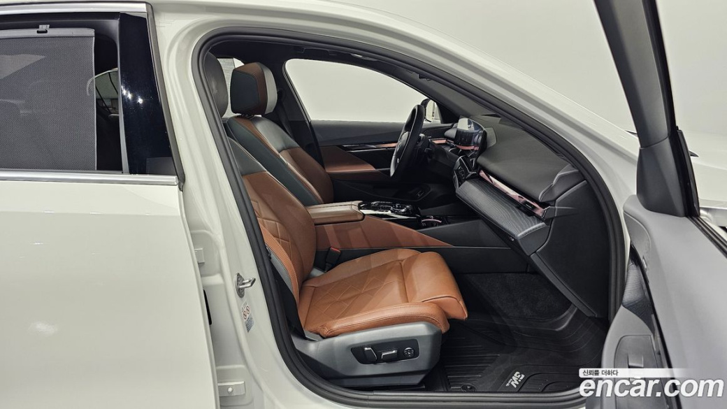 BMW 5-Series 530i xDrive, 2024