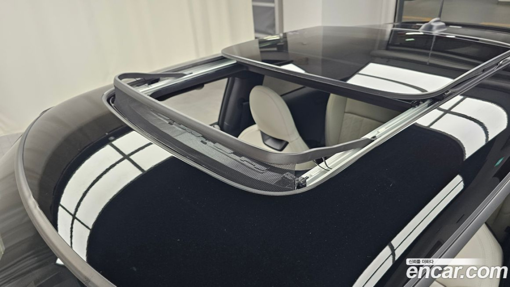 Mini Cooper Favoured, 2025