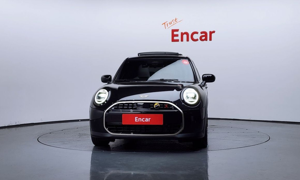 Mini Cooper 5 Door Favoured, 2025
