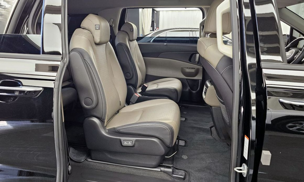 Kia Carnival 9-Seater Noblesse, 2024