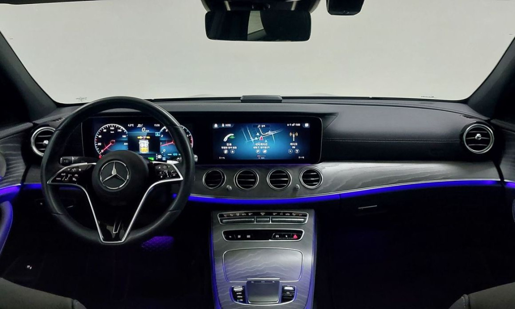 Mercedes-Benz E-Class E350 4MATIC Avantgarde, 2022