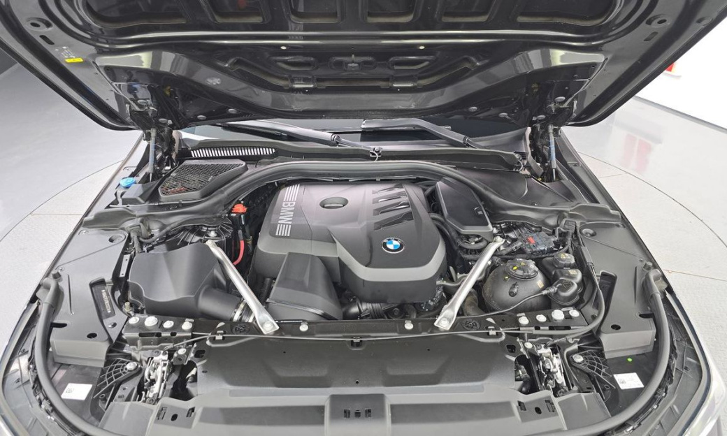 BMW 5-Series 520i M Sport, 2024