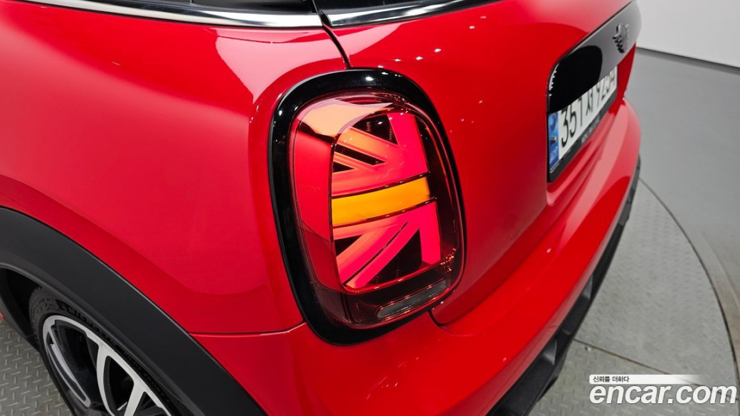 Mini Cooper JCW, 2024