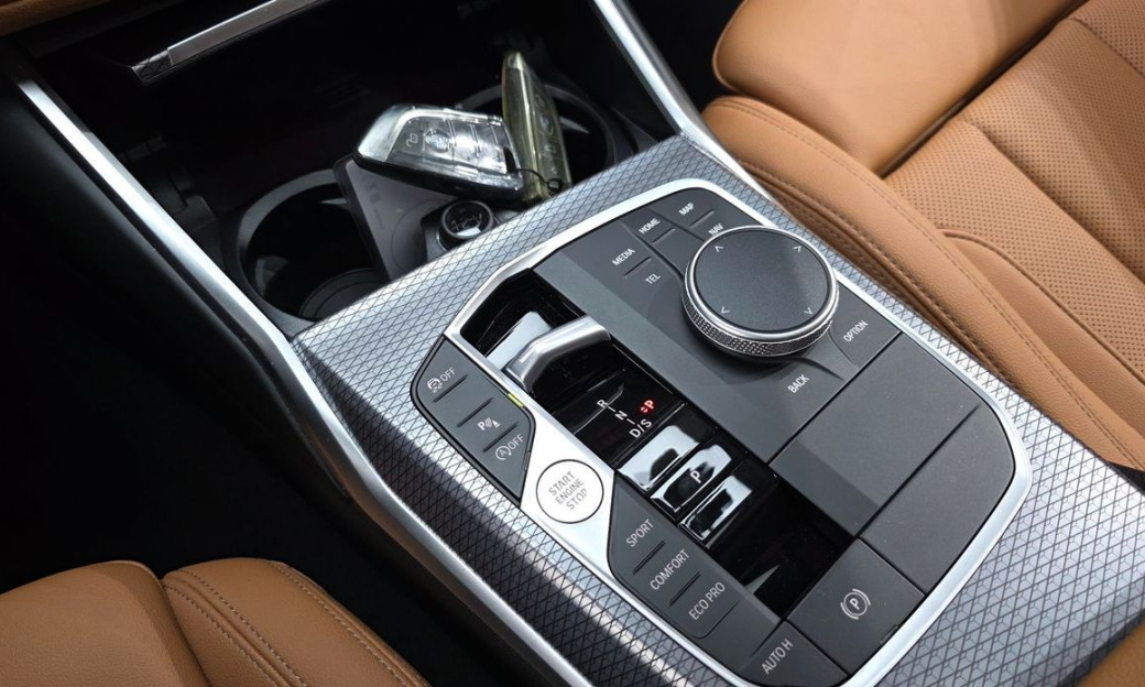 BMW 3-Series 320i M Sport, 2024
