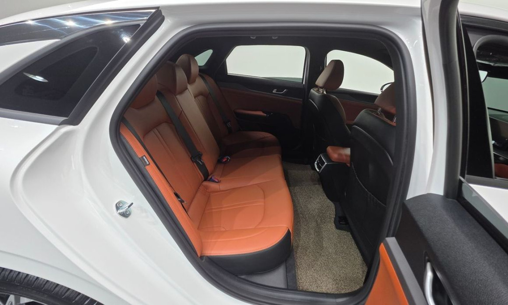 Kia K5 2.0, 2024