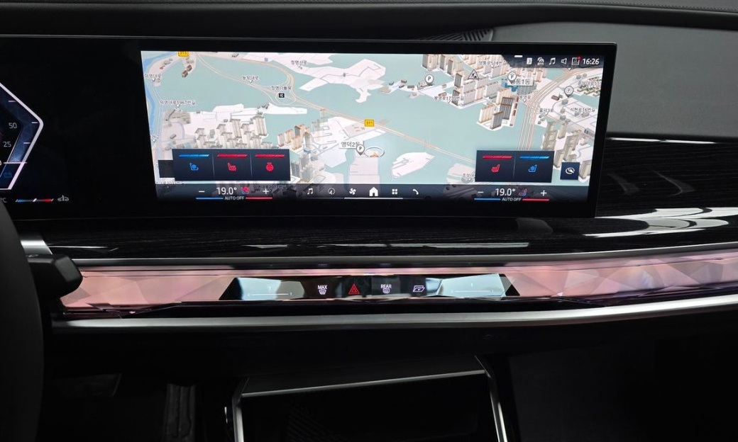 BMW 7-Series 740i xDrive M Sport, 2025