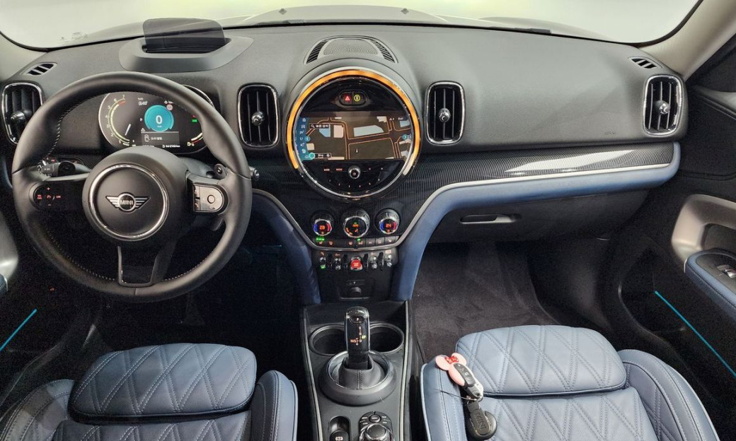 Mini Countryman ALL4 Classic Launch Pack, 2023