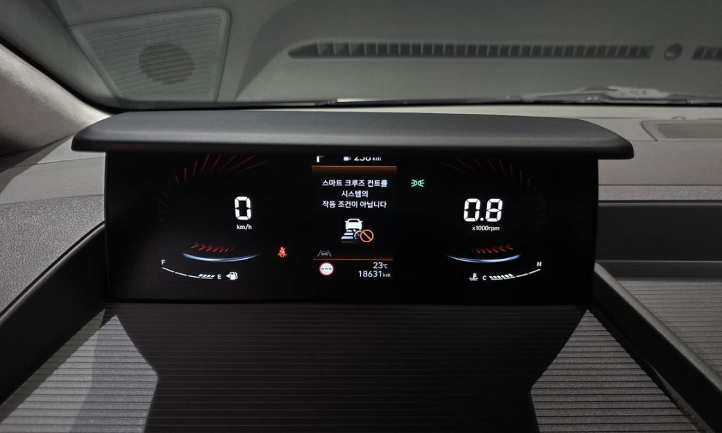 Hyundai Staria 2WD Camping Car, 2024