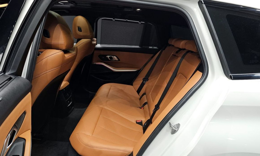 BMW 3-Series 320d Touring M Sport, 2024