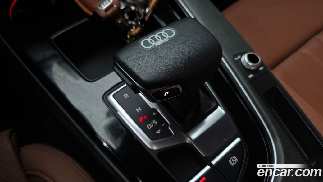 Audi A4 40 TFSI Premium, 2023