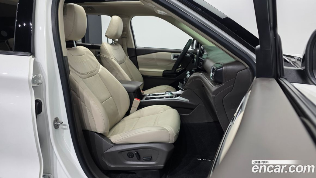 Ford Explorer 3.0 Platinum 4WD, 2022