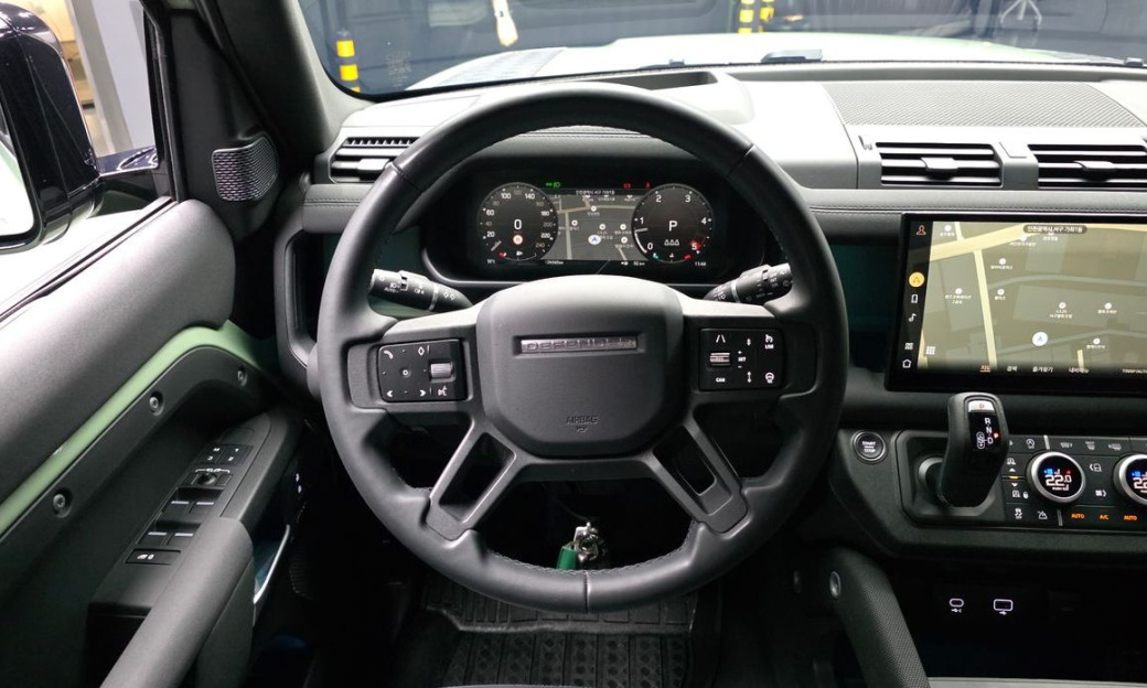 Land Rover Defender 110 D300 75th Edition, 2023