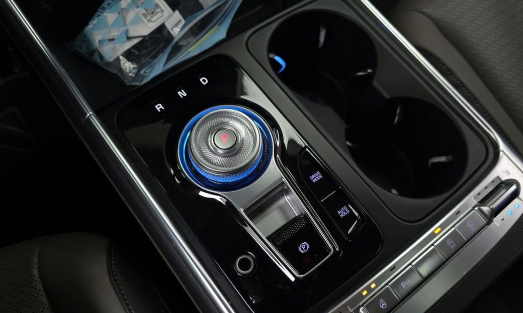 Kia Carnival 7-Seater Gravity, 2025