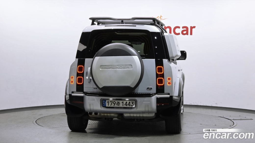 Land Rover Defender 110 D300 HSE, 2022