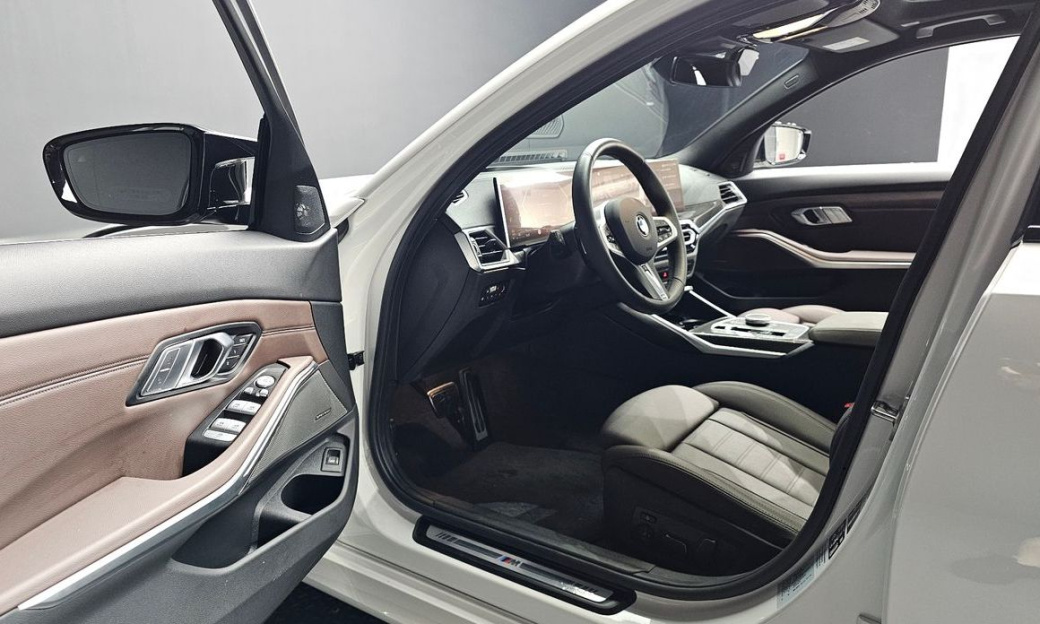BMW 3-Series M340i xDrive Touring Pro, 2024