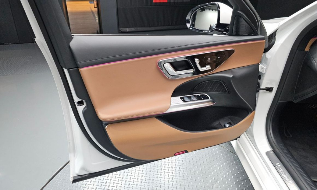 Mercedes-Benz E-Class E200 Avantgarde, 2025