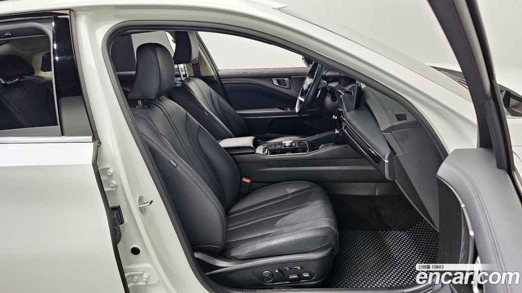 Kia K8 2.5 Gasoline 2WD, 2025