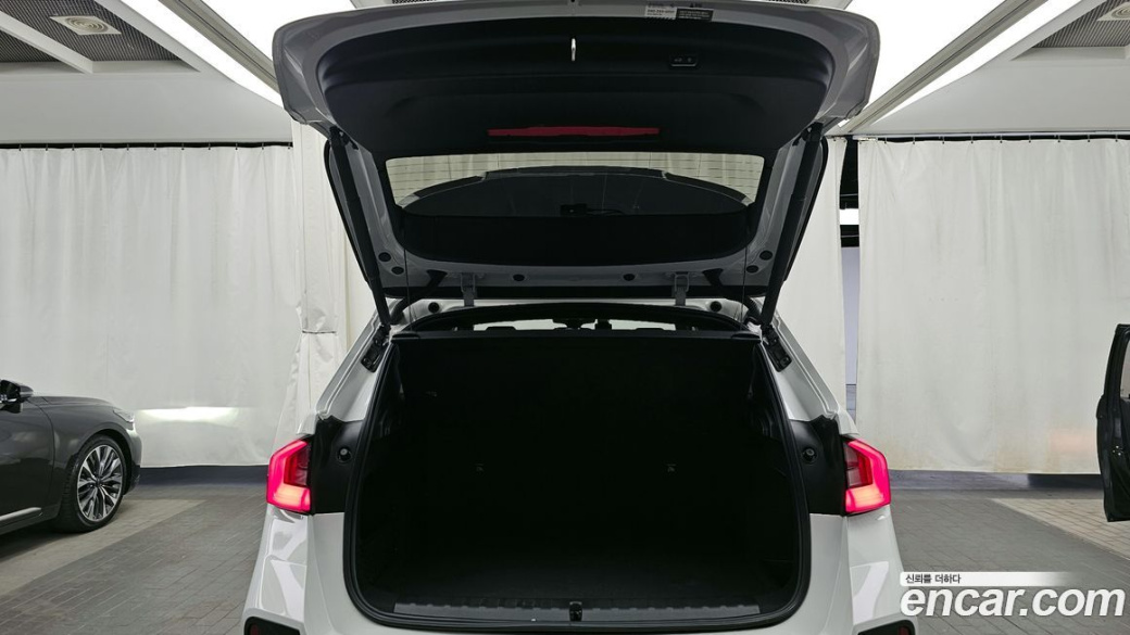 BMW X1 xDrive 20i M Sport, 2024