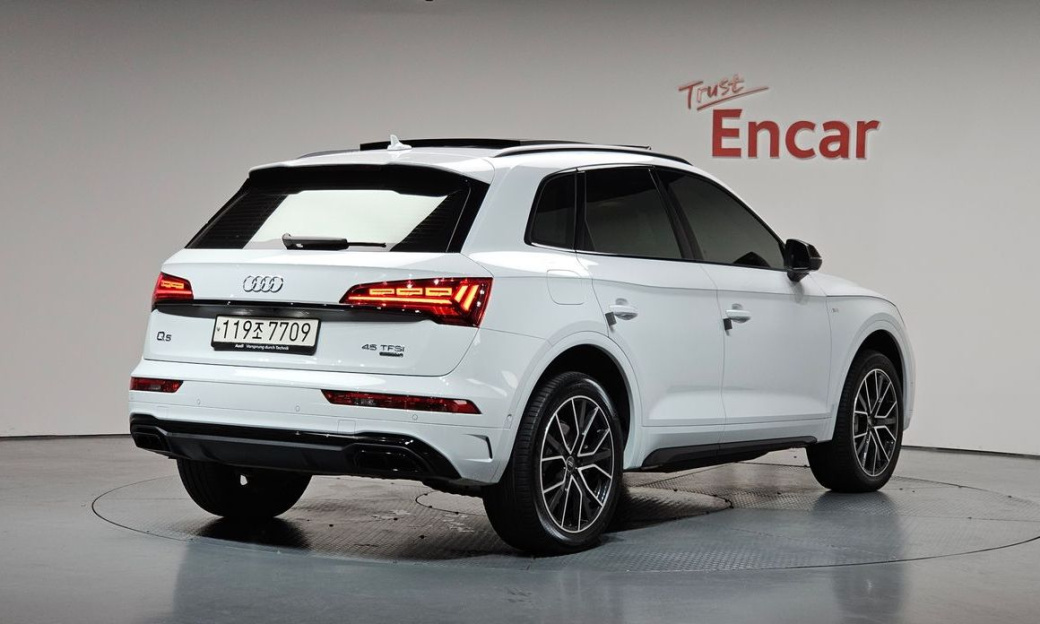 Audi Q5 45 TFSI Quattro Premium, 2024