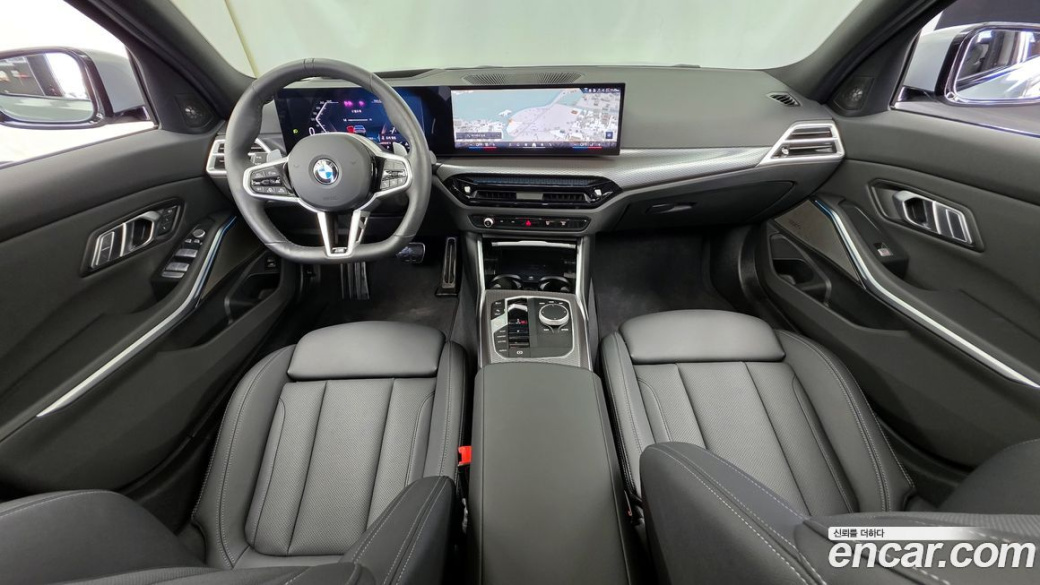 BMW 3-Series 320i M Sport, 2025