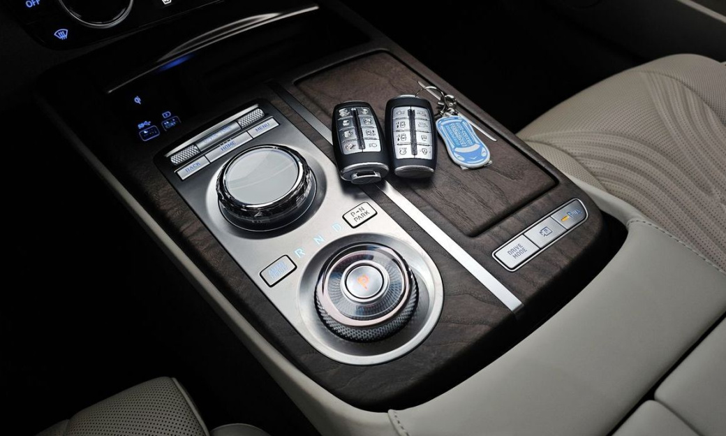 Genesis G80 Gasoline 2.5 Turbo AWD, 2024