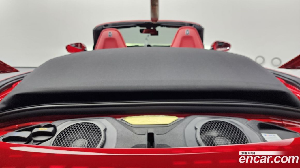 Porsche 911 Carrera 4 Cabriolet, 2024