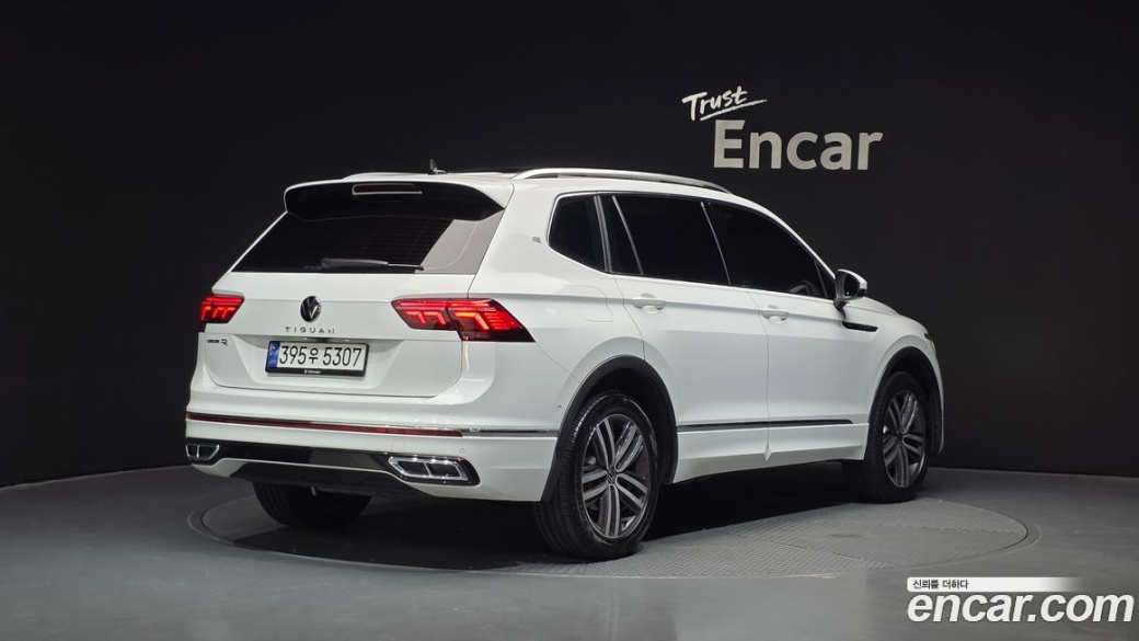 Volkswagen Tiguan 2.0 TSI R-Line, 2023
