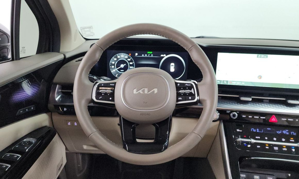 Kia Carnival 7-Seater Hi-Limousine, 2023