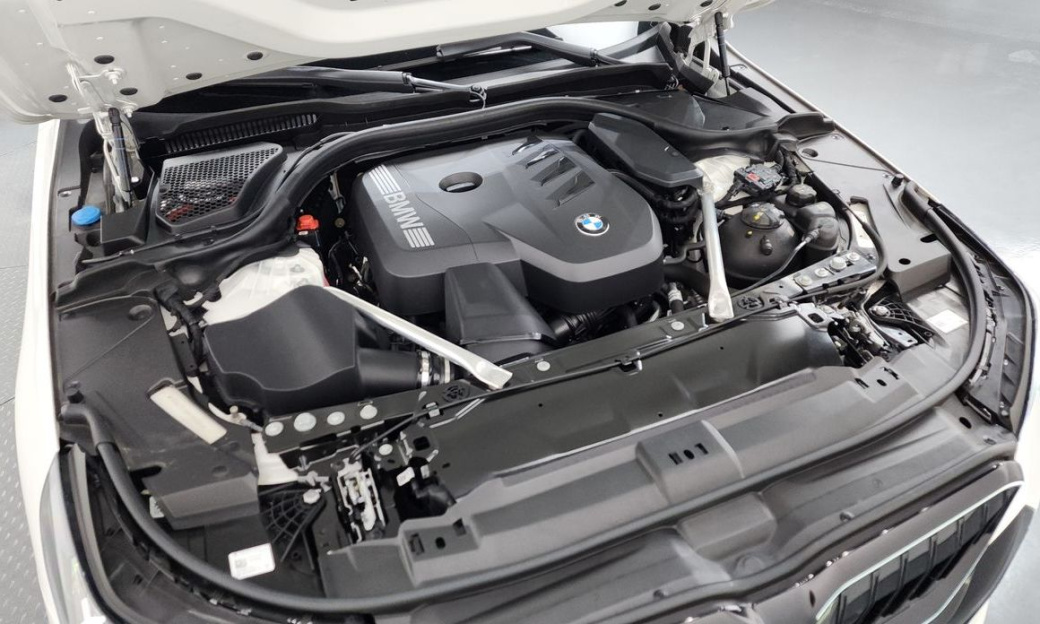BMW 5-Series 520i M Sport, 2024
