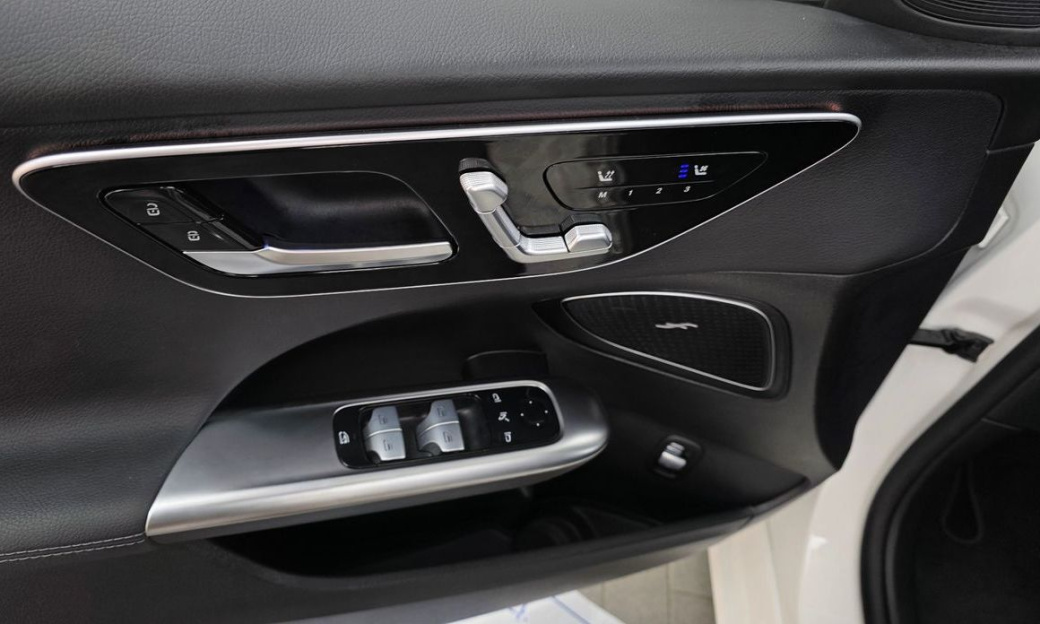 Mercedes-Benz C-Class C300 4MATIC Avantgarde, 2024