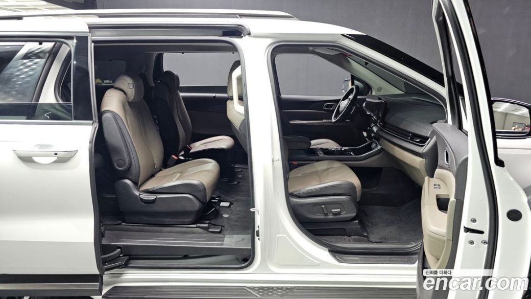 Kia Carnival 9-Seater Noblesse, 2024