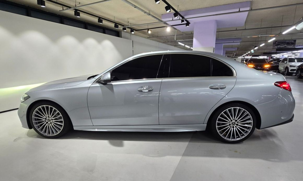 Mercedes-Benz C-Class C300 4MATIC AMG Line, 2023