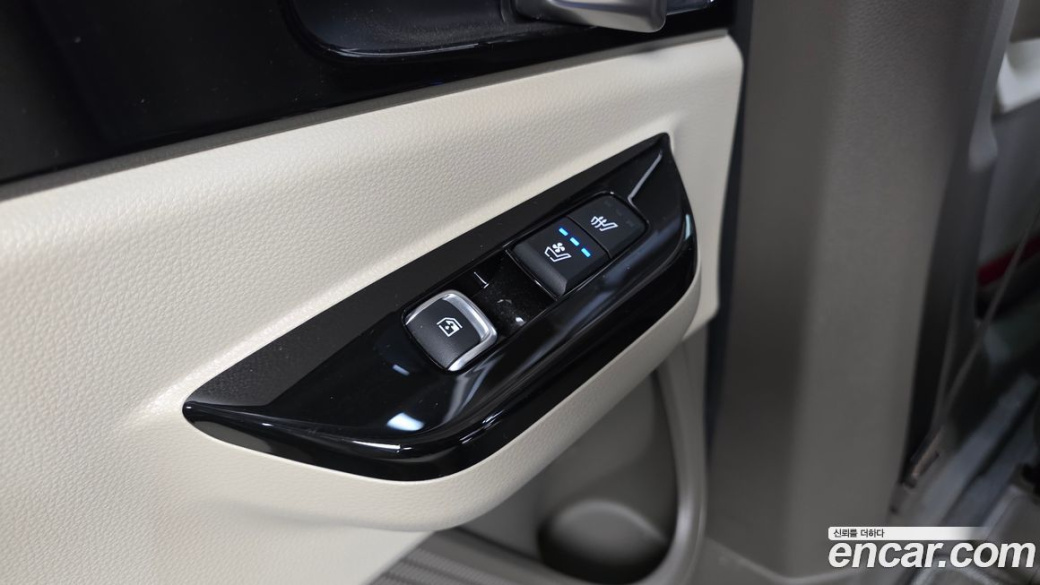 Kia Carnival 9-Seater Noblesse, 2023