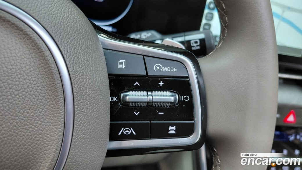 Kia Carnival 7-Seater Signature, 2023